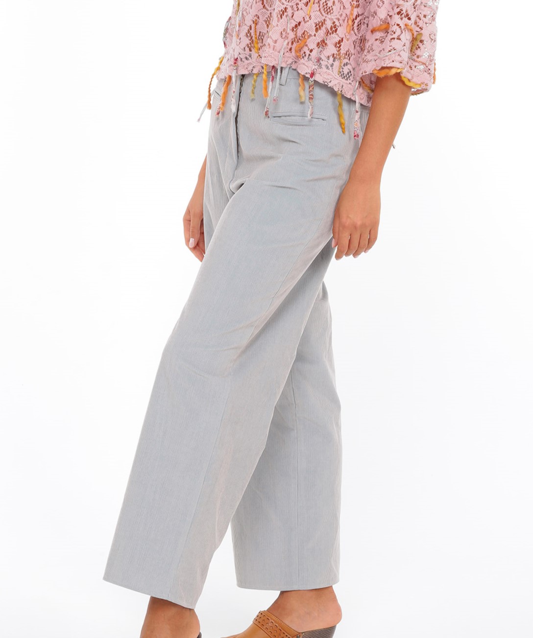 High-waisted trousers cut wide jeans in light blue corduroy  